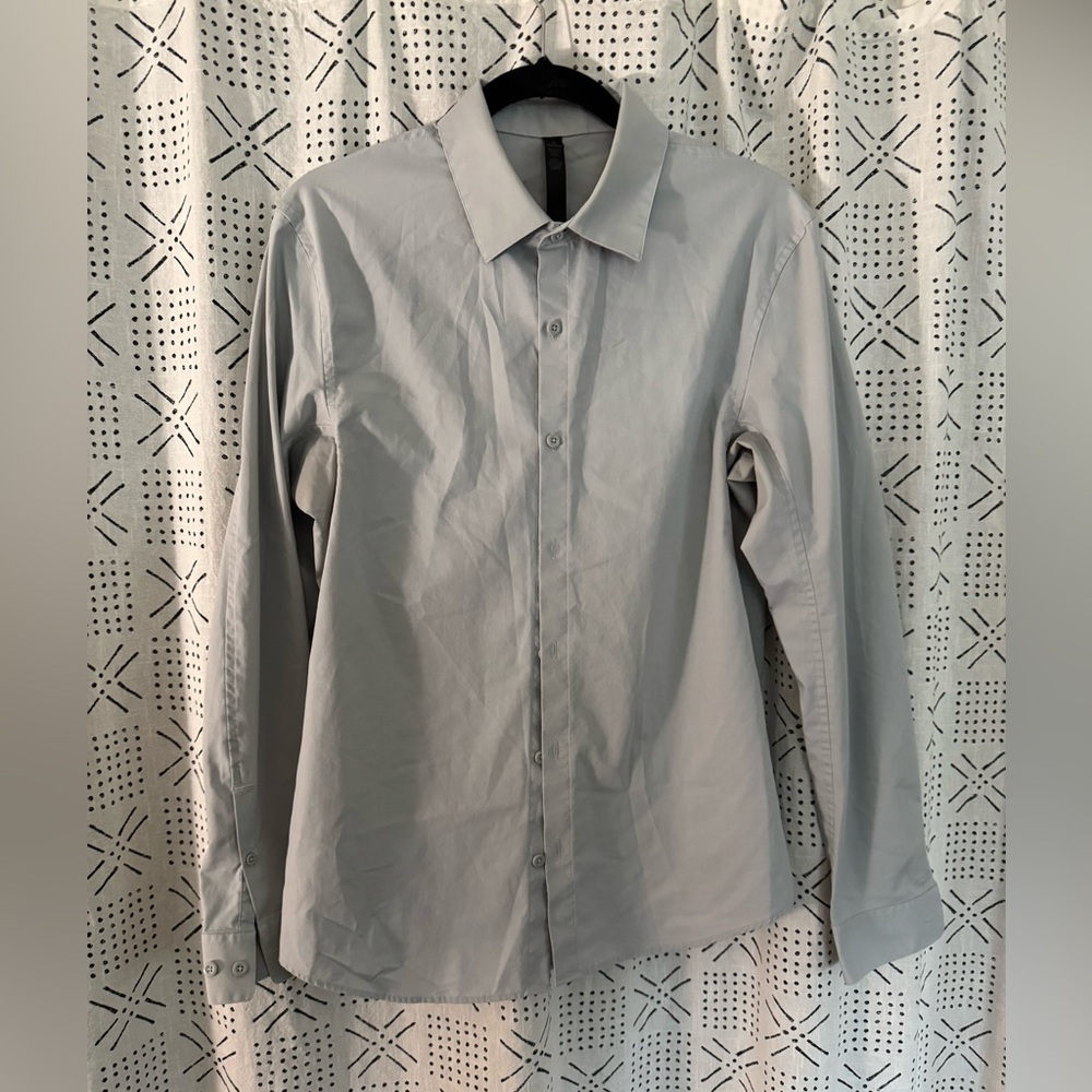 Lululemon Commission Shirt Men 
Oxford Long Sleeve Stretch Wicking sz M